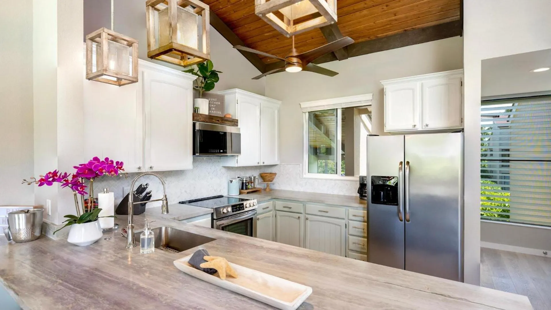 Checahale: Gorgeous Top Floor Corner With Ac Kailua-Kona Holiday home