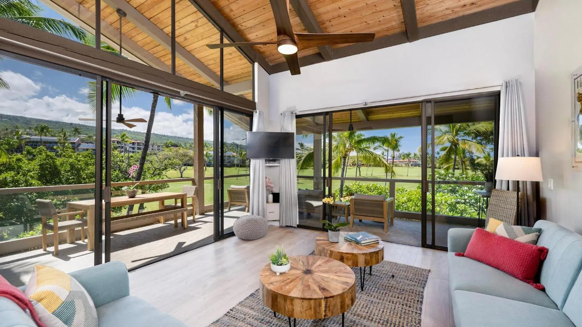 Checahale: Gorgeous Top Floor Corner With Ac Kailua-Kona