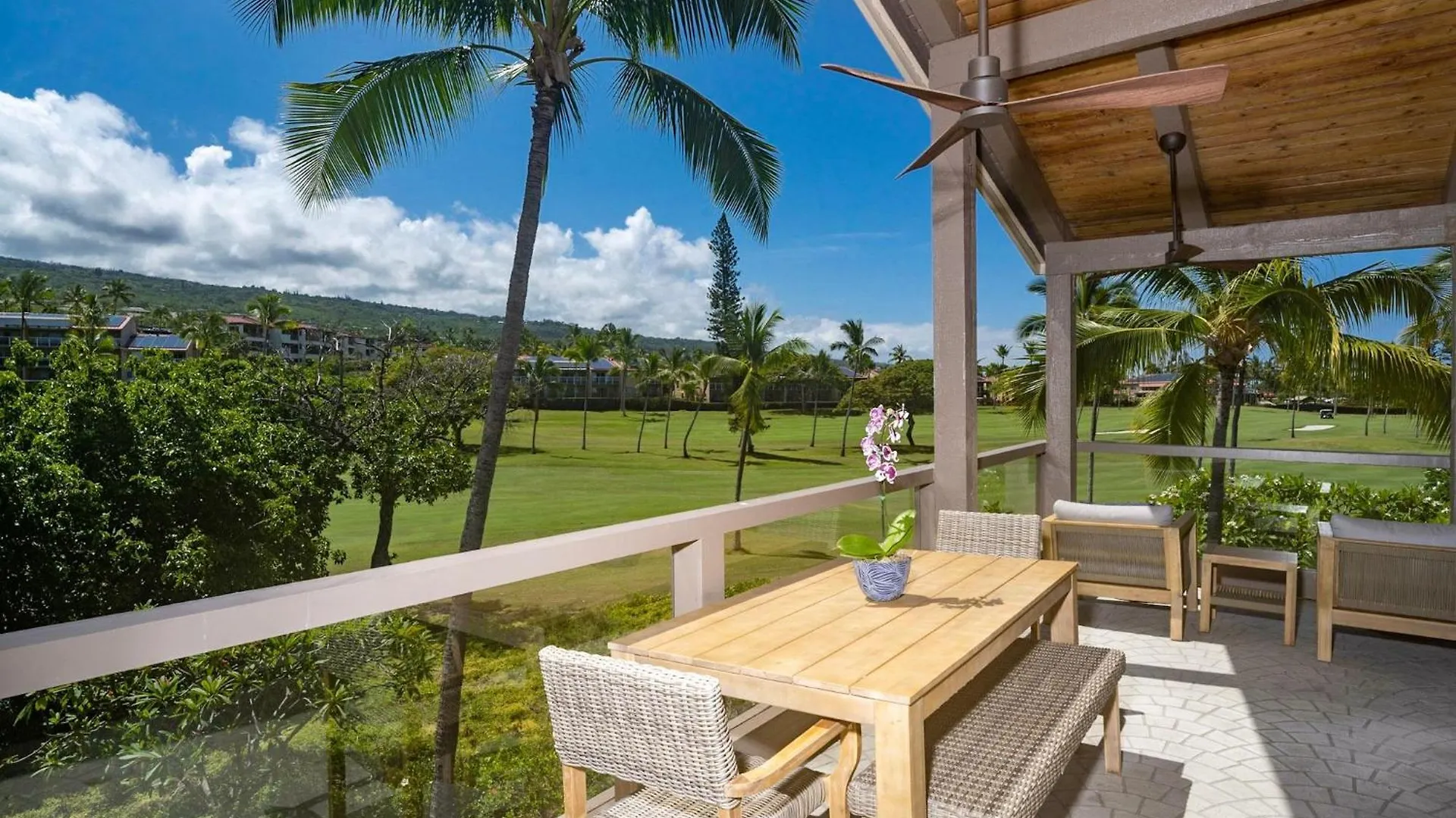 Checahale: Gorgeous Top Floor Corner With Ac Kailua-Kona